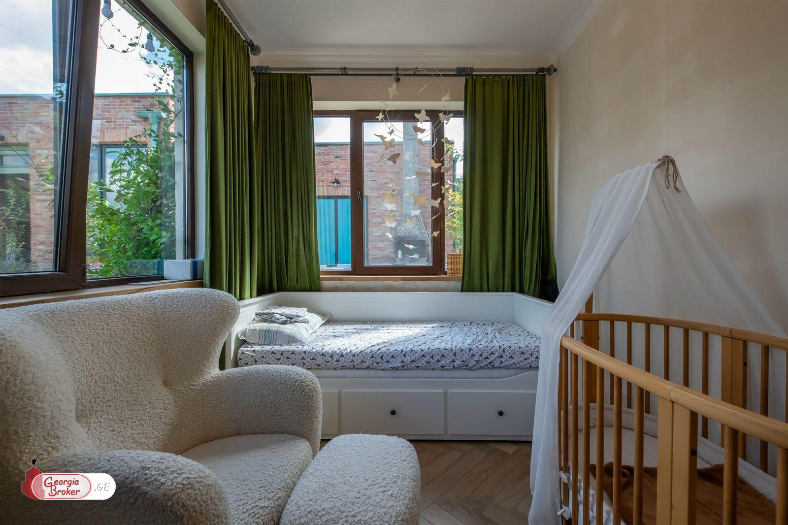 nearly repaired 8-room house for sale